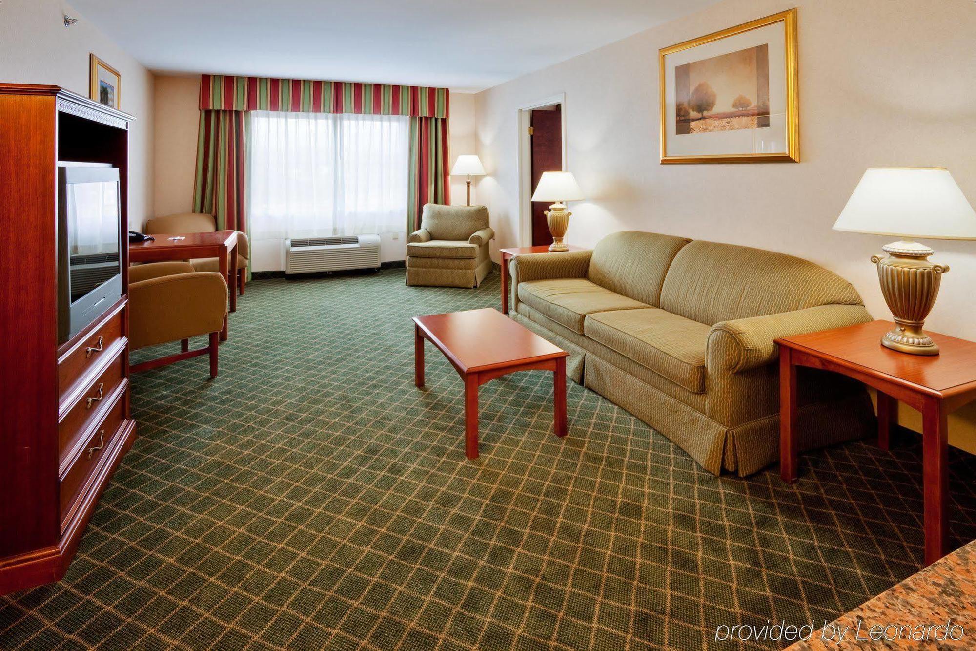Holiday Inn Express & Suites Gibson By Ihg New Milford Buitenkant foto