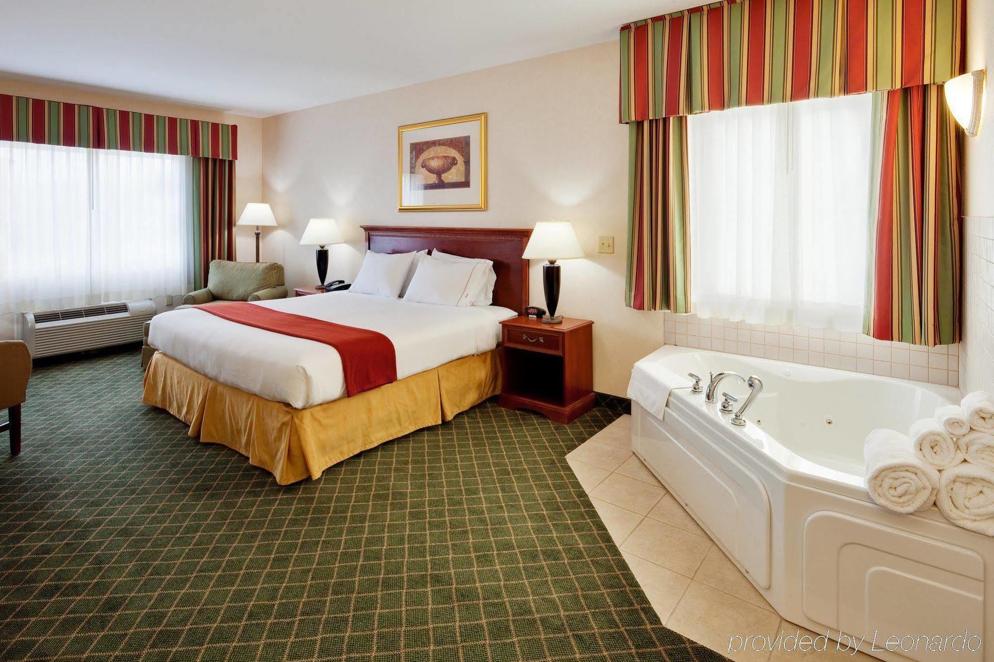 Holiday Inn Express & Suites Gibson By Ihg New Milford Buitenkant foto