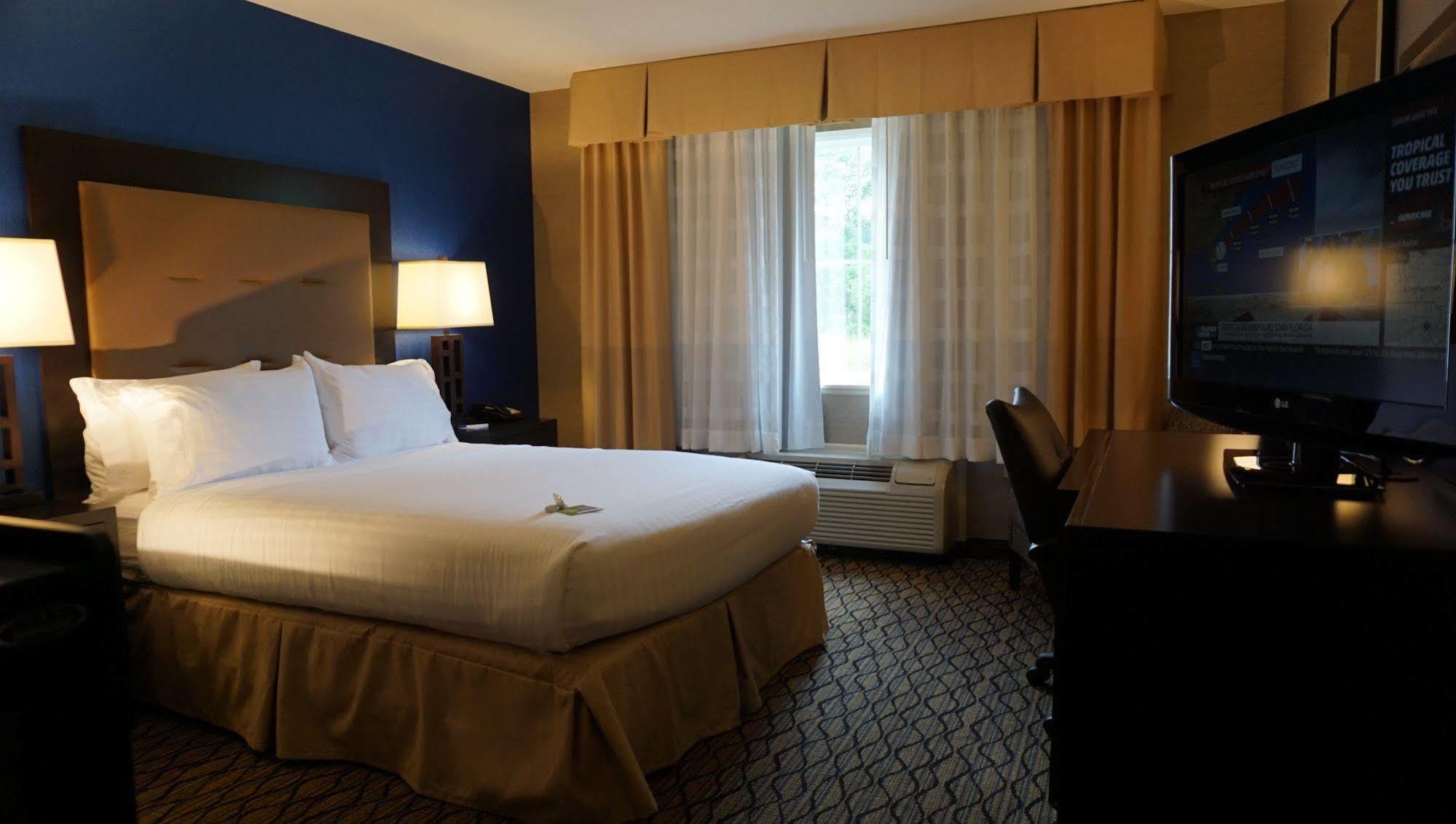Holiday Inn Express & Suites Gibson By Ihg New Milford Buitenkant foto