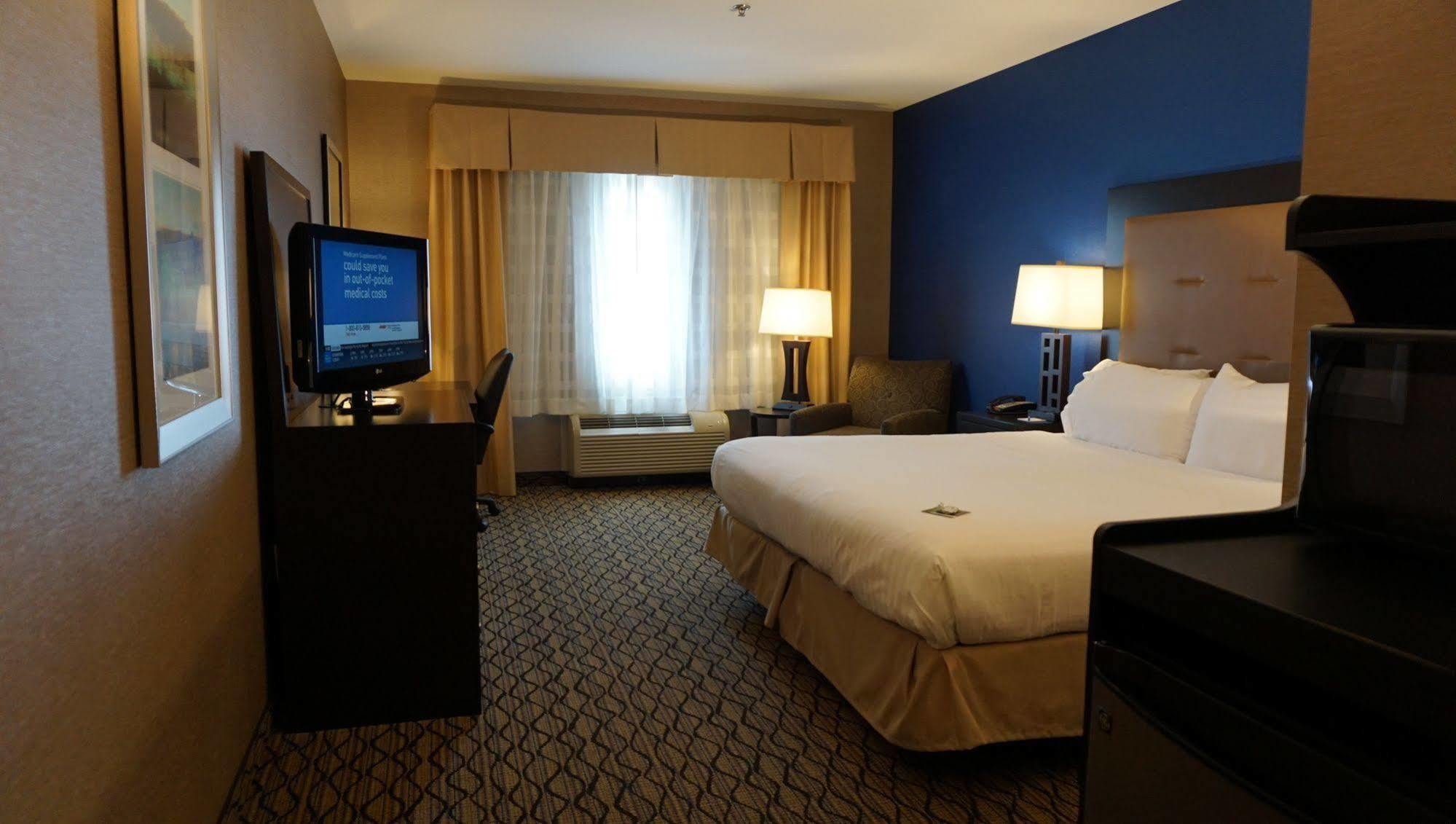 Holiday Inn Express & Suites Gibson By Ihg New Milford Buitenkant foto